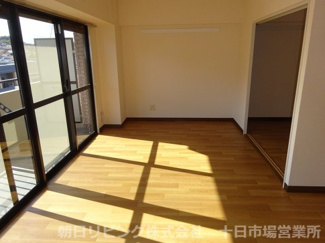【居間・リビング】 | LDK約15帖（同間取り違う階のお部屋