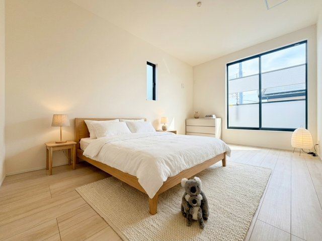 【居間・リビング】 | 高崎市下小鳥町　新築住宅 | ※配置されている家具はAI加工によるものです。
