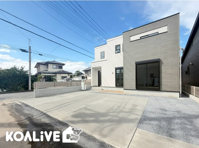 【前面道路含む現地写真】 | 高崎市下小鳥町　新築住宅 | 現地ご案内ツアー開催中！早朝やお仕事帰りのご見学にもすぐ対応致します！見学ご予約はコアライブまでお気軽にお問い合わせ下さい！
