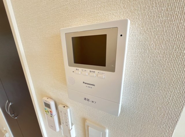 ネオグランコートのセキュリティ|※写真は同一メーカーが手掛けた同間取りの参考写真です。設備の色味や細部デザインは実際のお部屋と異なる場合があるため、現況を優先します。