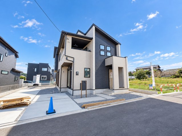 甲斐市竜王新町 オール電化新築 全2棟 1号棟 リビング吹抜の画像