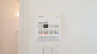 【発電・温水設備】 | 甲斐市竜王新町 オール電化新築 全2棟 1号棟 竜王駅徒歩19分 | 同仕様現場写真