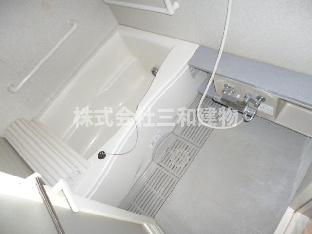 ガーデンピア成増２号館の浴室
