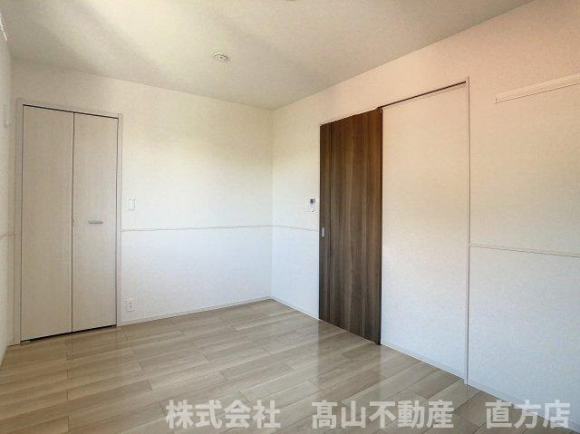 北九州市八幡西区野面１丁目のアパートの居間・リビング