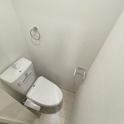 【トイレ】 | ＭＥＬＤＩＡ六角橋１丁目 | 別のお部屋の参考写真です