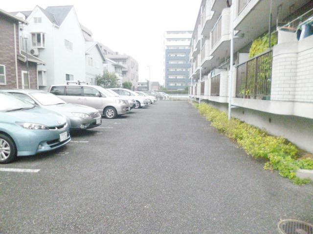 カーサ鹿手Ⅱの駐車場