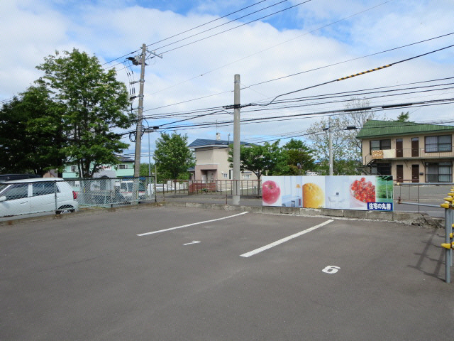 鶴ケ岱ビレッジの駐車場