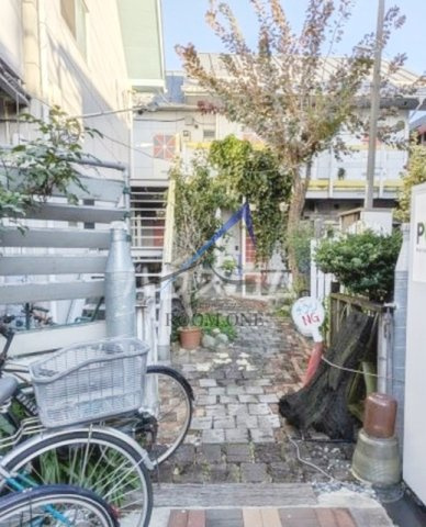 ポートハウスⅡのエントランス|エントランスです。
