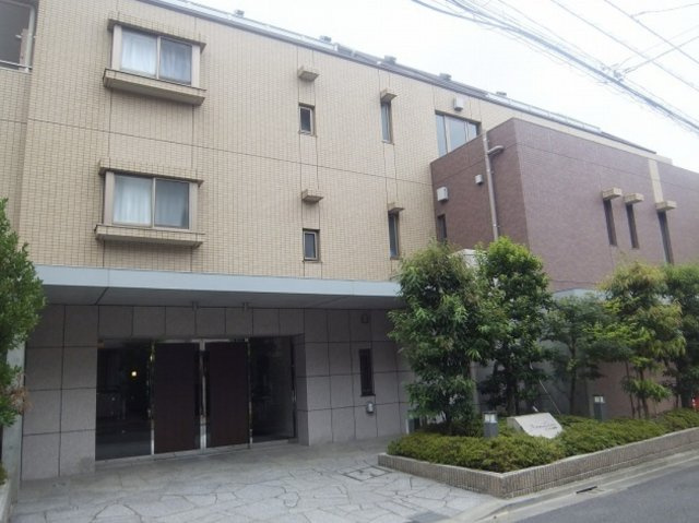 メゾンカルム西新宿のエントランス