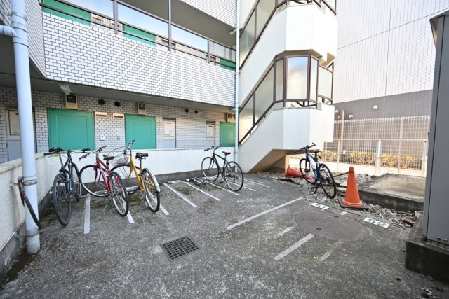 【その他共用部分】 | ハイタウン駒沢公園 | 駐輪場