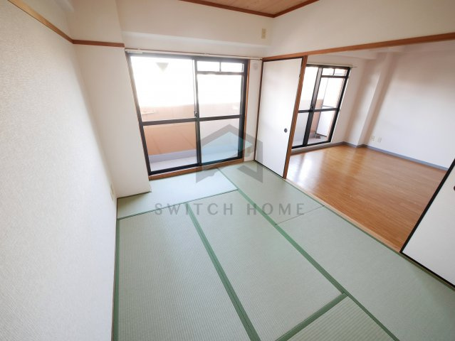 【和室】 | ブルースカイ | 和室ならではの温かな和の空間で寛ぎの時間を過ごせます