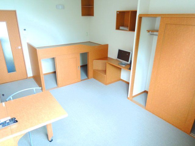 レオパレスルーチェⅡの居間・リビング|家具・家電付きのお部屋です！