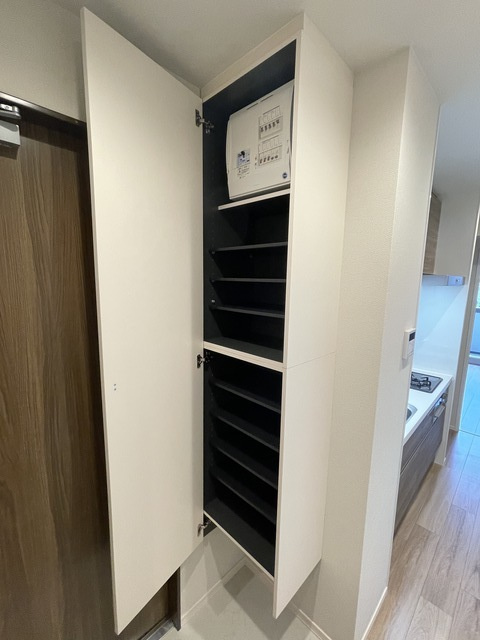 エスカノイエ東向島の玄関|★シューズＢＯＸ★