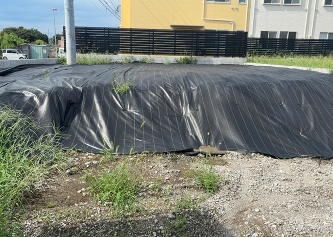 【外観】 | 家を建てる前提で土地を探している場合、地盤の丈夫さは譲れない条件の一つです。地盤が脆弱だと追加工事が必要となります。また、過去に地盤沈下や液状化現象を起こした土地は、できるだけ避けた方がいいでしょう。