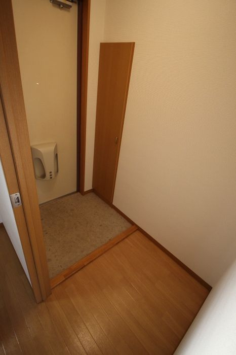 リヴェールimaの玄関