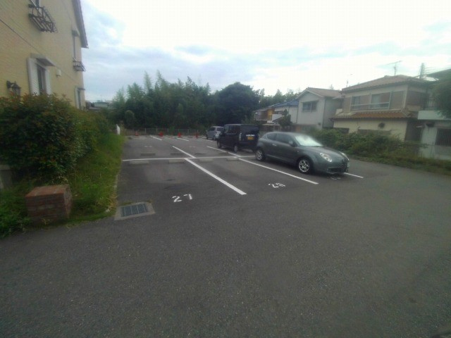 ECO SOLEILの駐車場