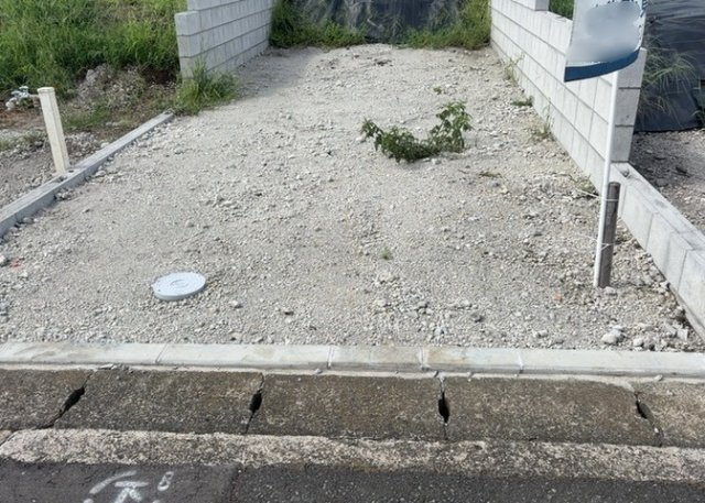 【外観】 | 人が暮らすうえで日光は大切な要素となります。日当たりの良さは譲れないポイントですね。併せて近くに大きな建築物の建築予定がないか、あるいはそれが可能な土地が近くにないか事前に確認することもお勧めします。