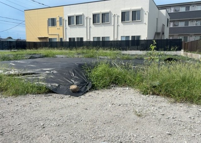 【外観】 | 家を建てる前提で土地を探している場合、地盤の丈夫さは譲れない条件の一つです。地盤が脆弱だと追加工事が必要となります。また、過去に地盤沈下や液状化現象を起こした土地は、できるだけ避けた方がいいでしょう。