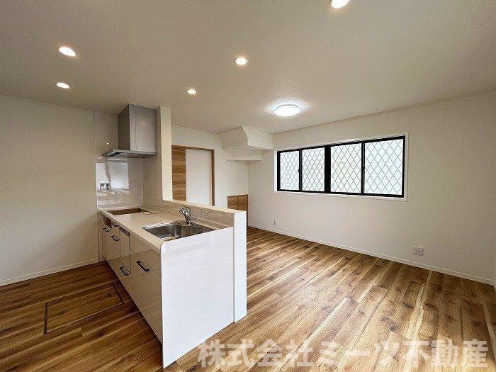 稲田新町3丁目　中古戸建の居間・リビング