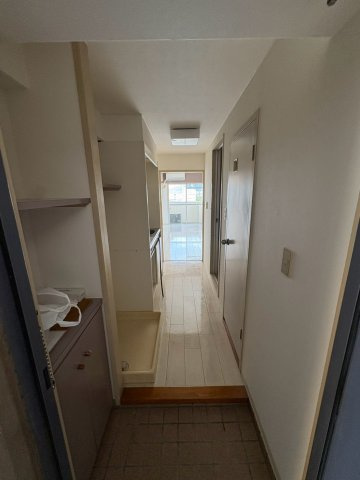 石川マンション５の玄関