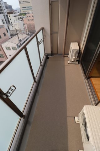 TWIN TOWERS Selinaのバルコニー