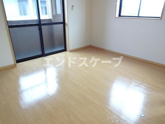 ロコタウンの内装|洋室
高崎、前橋のお部屋探しはエンドスケープまで！お客様の理想お聞かせ下さい♪