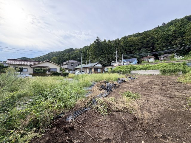 青梅市裏宿町2期の外観|未造成の状態です。完成は12月の予定です。