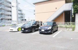 【駐車場】 | メテオールリオン | 駐車場です。