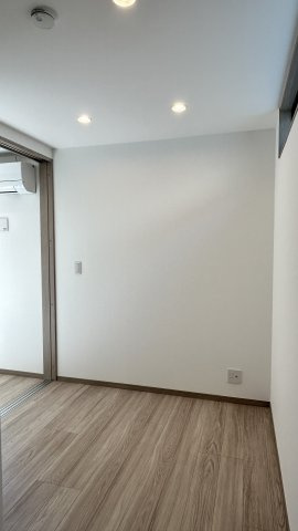 TRIOVE大牟田駅前の洋室|※同型物件参考写真（床：ソフトグレージュ）