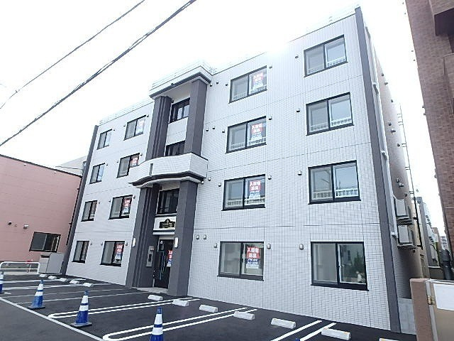 札幌市中央区南八条西１２丁目の賃貸マンション