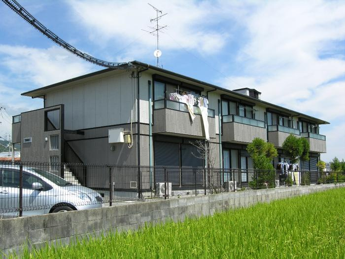 サンヒルズ箕面の外観
