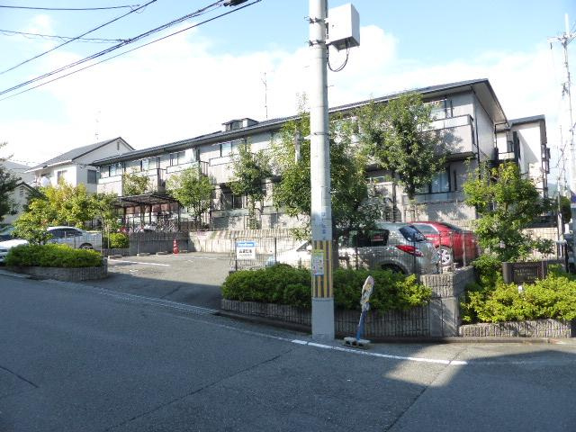 プレミアメゾン東みのおの外観