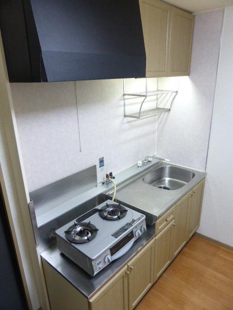 プレミアメゾン東みのおのキッチン