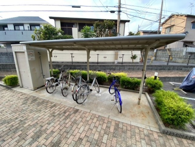 レオパレスえにしのその他|広々駐輪場完備