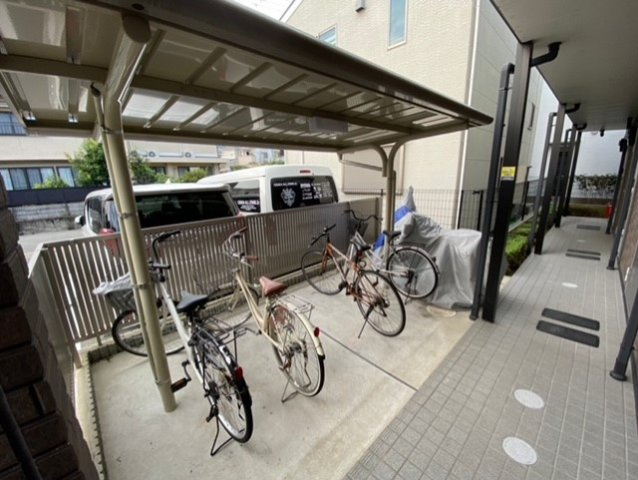 レオネクストスカイスクレイパーのその他|駐輪場です。