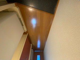 レオパレスシャスタ北千里の玄関