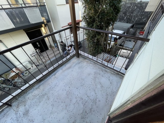 ペディハウス箕面市桜井のバルコニー