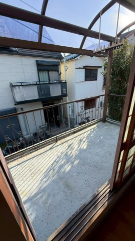 ペディハウス箕面市桜井のバルコニー