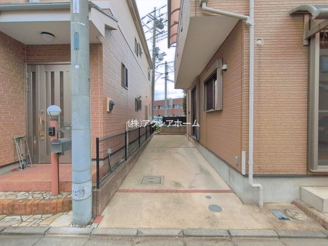 入間市小谷田1丁目　中古一戸建　～LDK19.7帖～の駐車場