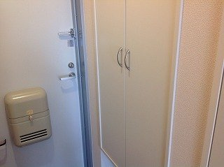 レオネクストリバーサイドⅡの内装|下駄箱たくさん入ります。