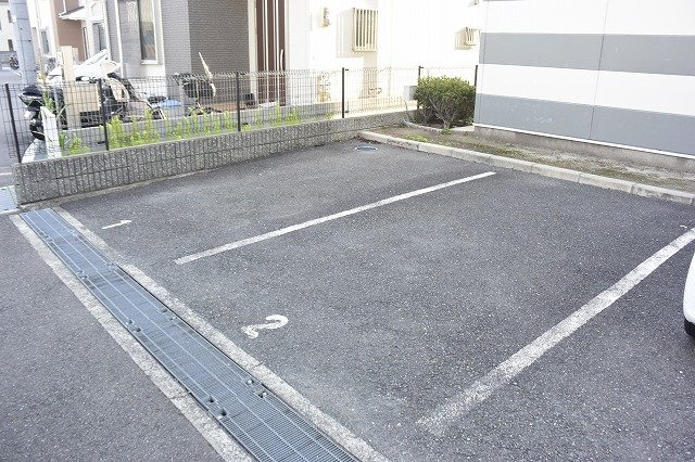 レオパレス豊島南のその他|レオパレスティートゥリーの敷地内駐車場です。