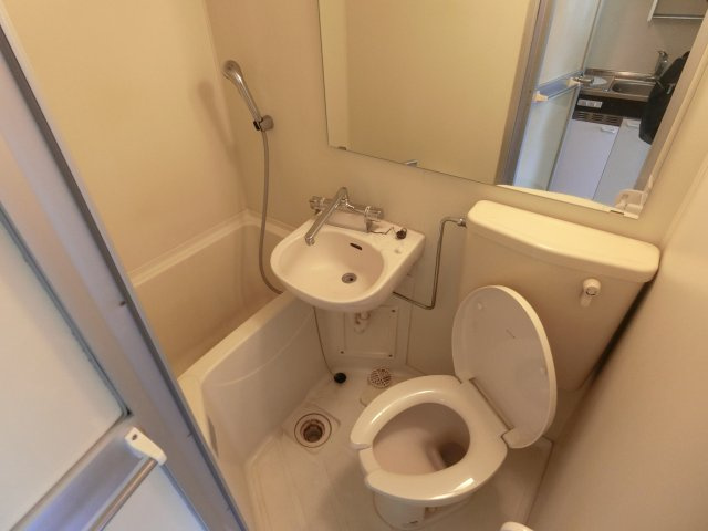 ユーコート新丸子のトイレ|他のお部屋の参考写真となります。