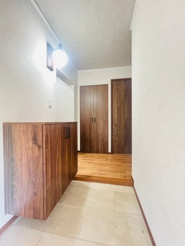 中落合第一住宅463号棟の玄関