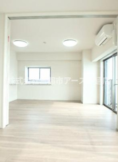 【居間・リビング】 | ガーラ・プレシャス大井町 | ガーラ・プレシャス大井町　は三都市アース中延店へお任せください！　ご内覧可能なお部屋は物件現地お待ち合わせご案内可能です！