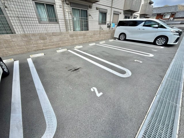 アチェロ御立の駐車場