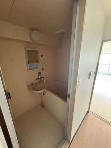石川マンション５の浴室