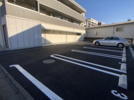 ルアナ林間の駐車場
