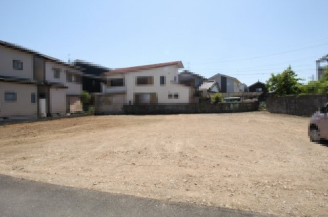高知市朝倉本町　新築戸建　③　（全3区画）の外観|③　土地面積　142.48㎡（約43.10坪）　　建物面積　103.02㎡（約31.16坪）