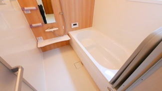 【浴室】 | 甲斐市竜王新町 オール電化新築 全2棟 2号棟 並列駐車3台 | 同仕様現場写真