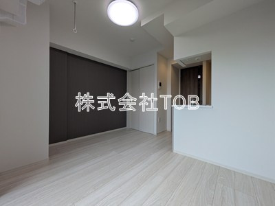 【居間・リビング】 | アークマーク千歳船橋 | 8帖